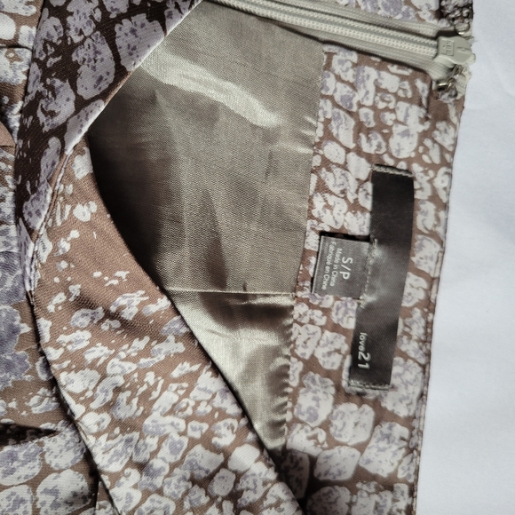 Skirt - Picture 4 of 4